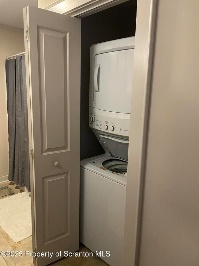 320 Penn Ave unit 1, Scranton, PA 18503 - photo 5
