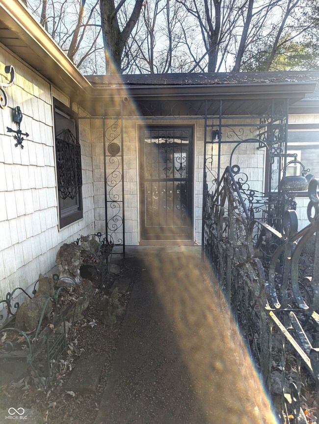 2825 S Delaware St, Indianapolis, IN 46225 - photo 6