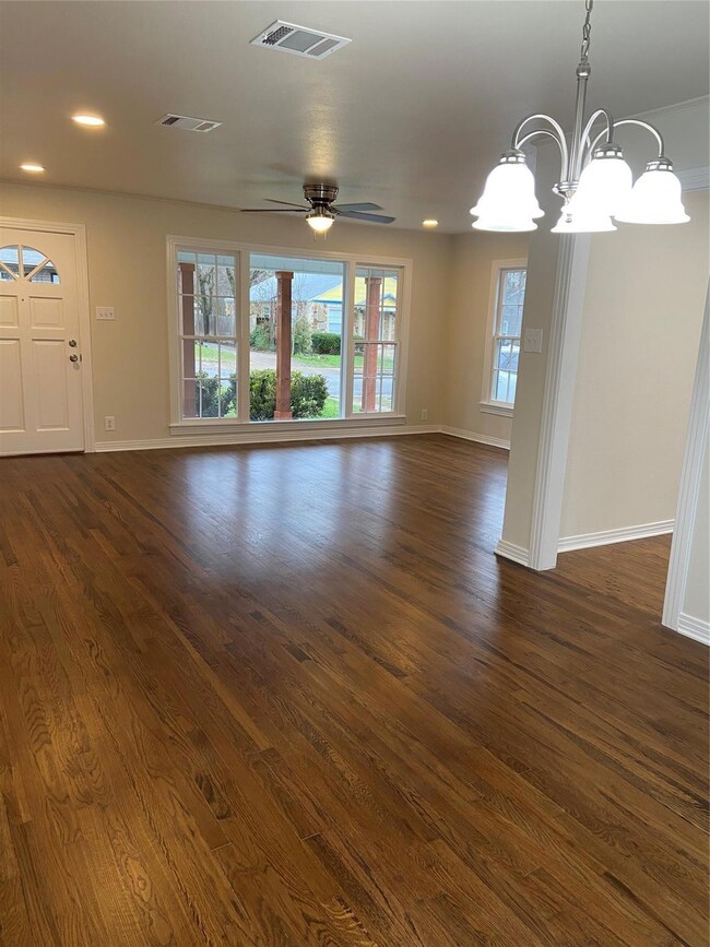 404 Norton St, Weatherford, TX 76086 - photo 3