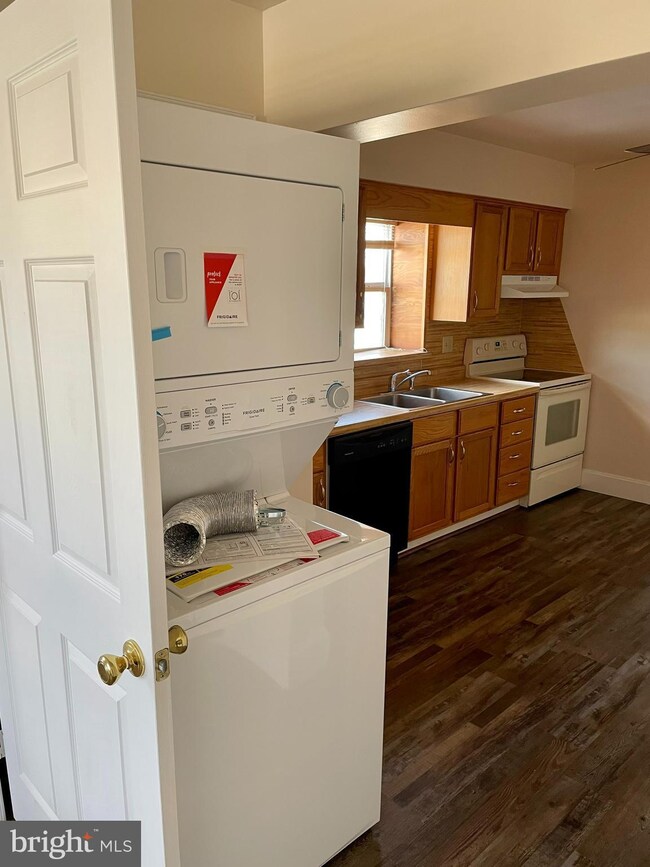 534 Warm Spring Rd unit 1, Chambersburg, PA 17202 - photo 4