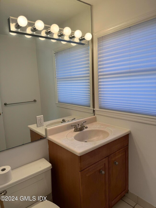 River Landing Apartments unit 8, Cos Cob, CT 06807 - photo 7