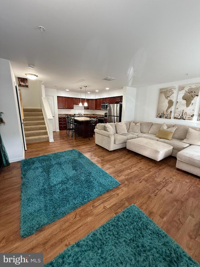 1818 Cassandra Dr unit 100, Sykesville, MD 21784 - photo 4