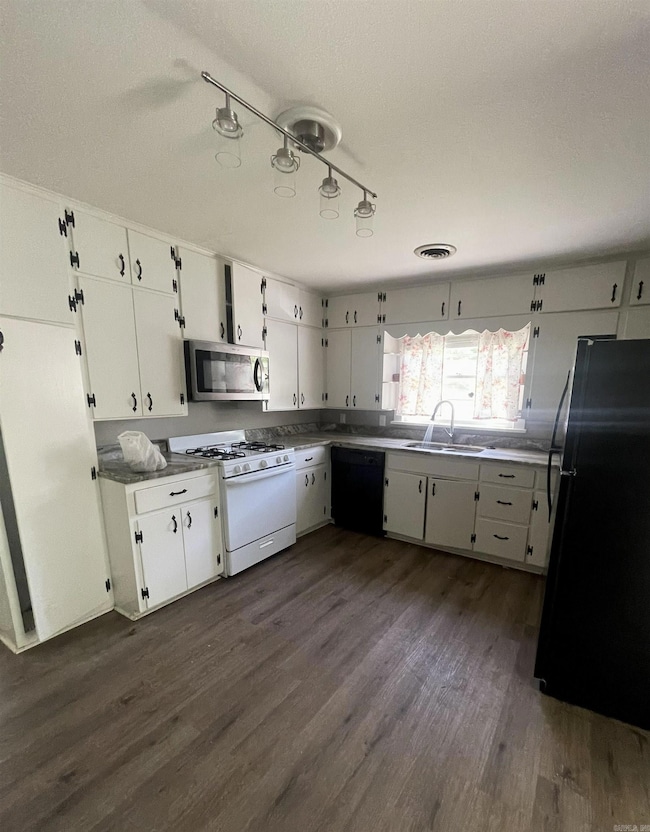 1834 Johnston Ave, Conway, AR 72034 - photo 2