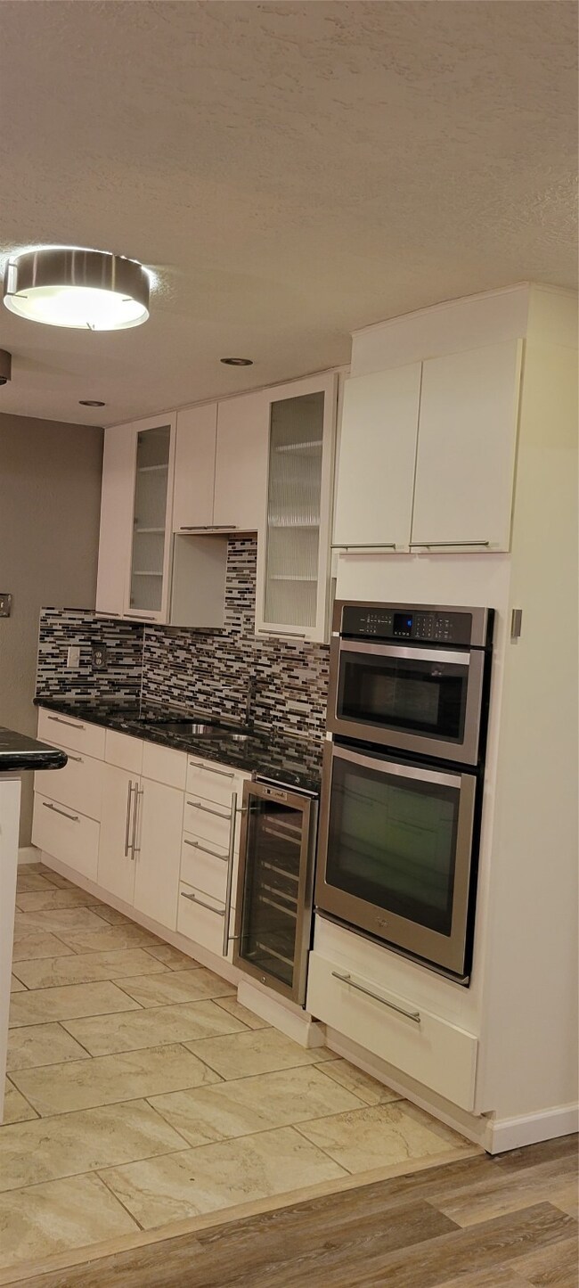 9303 Bertwood St, Houston, TX 77016 - photo 4