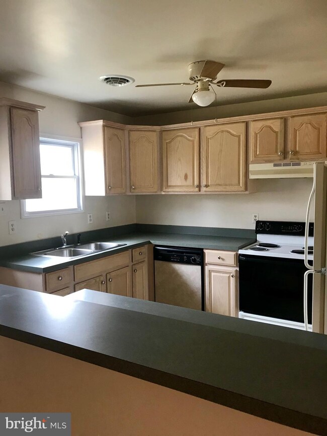 32 Scott Dr, Shepherdstown, WV 25443 - photo 3