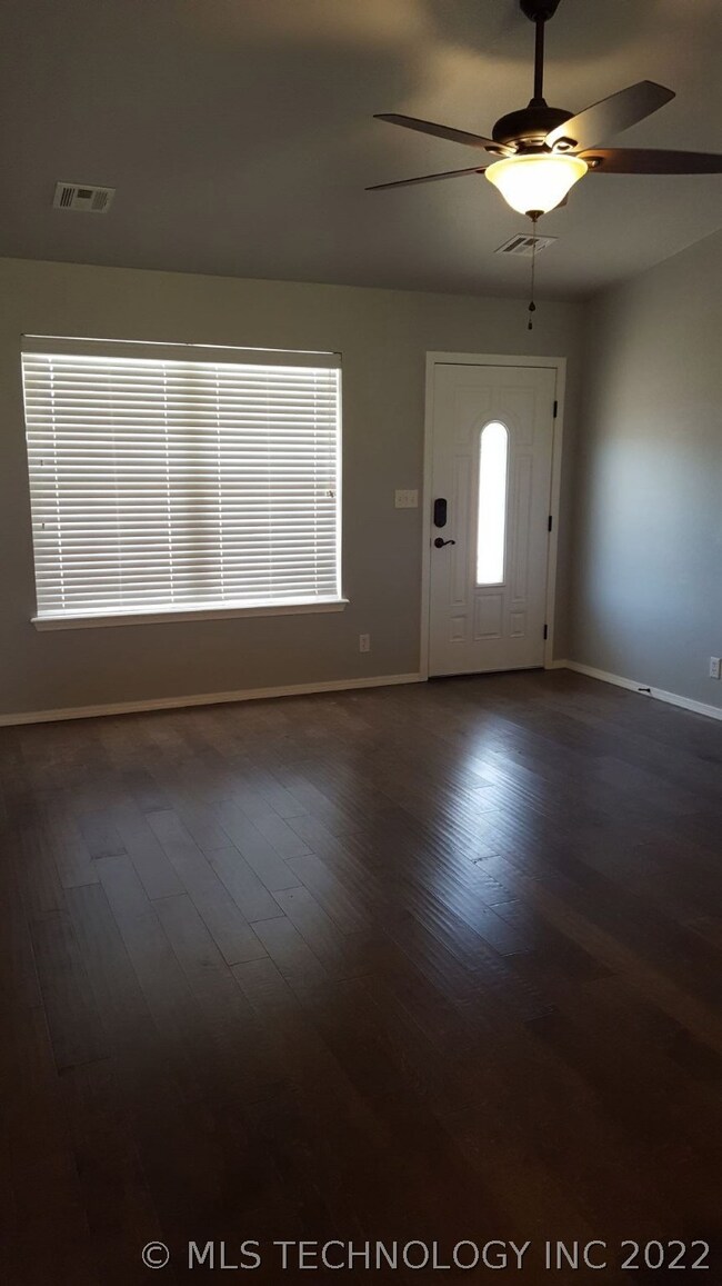 8601 S 264th East Ave, Broken Arrow, OK 74014 - photo 7