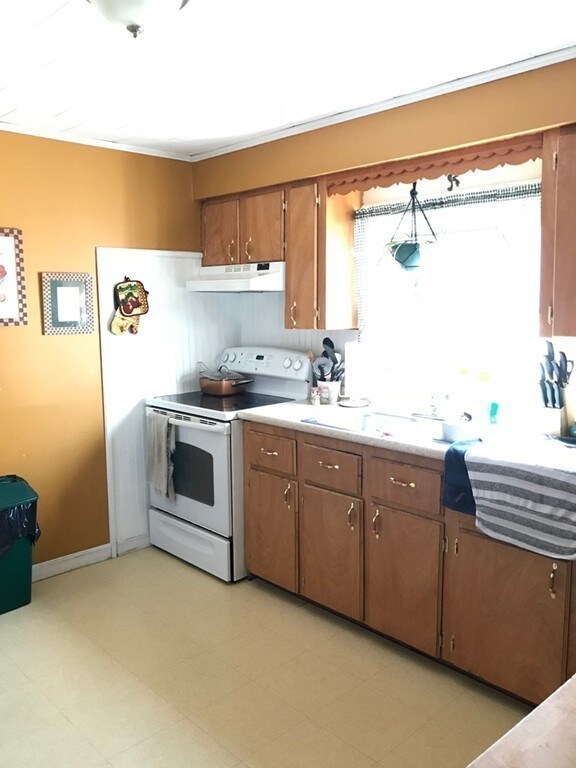 269 Brightman St, Fall River, MA 02720 - photo 5