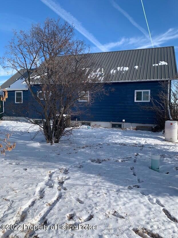 8313 back of home