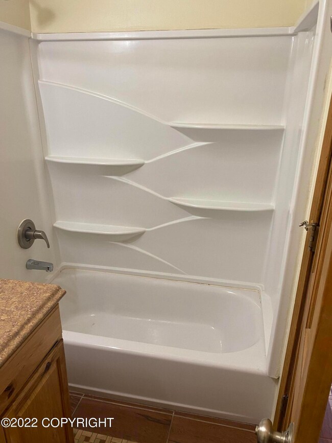 1082 W 26th Ave unit 17, Anchorage, AK 99503 - photo 4