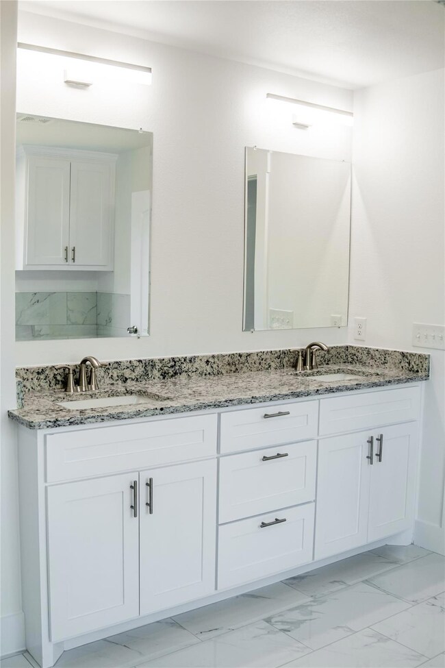 1116 S Tone Ave, Denison, TX 75020 - photo 5