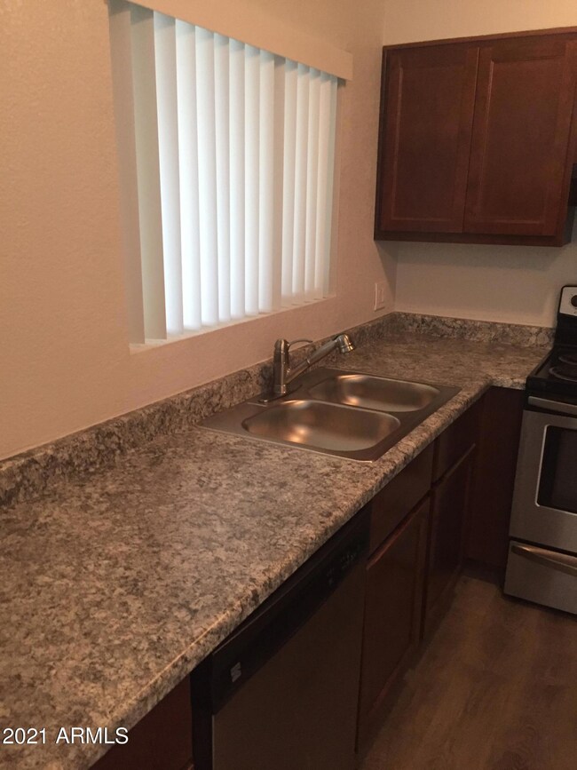 2301 N 28th St unit 1, Phoenix, AZ 85008 - photo 6