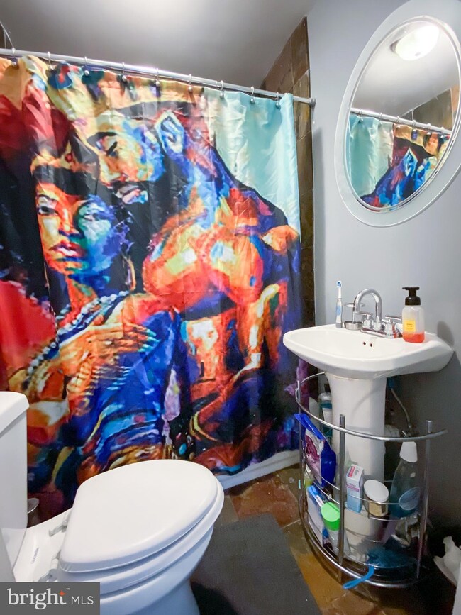 5602 Rollins Ln, Capitol Heights, MD 20743 - photo 6