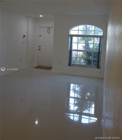 5166 NW 115th Ct, Doral, FL 33178 - photo 4