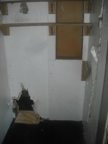 434 S. WARREN (11) closet