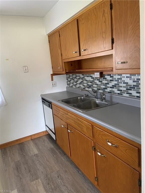 1674 Ridgewick Dr, Wickliffe, OH 44092 - photo 5