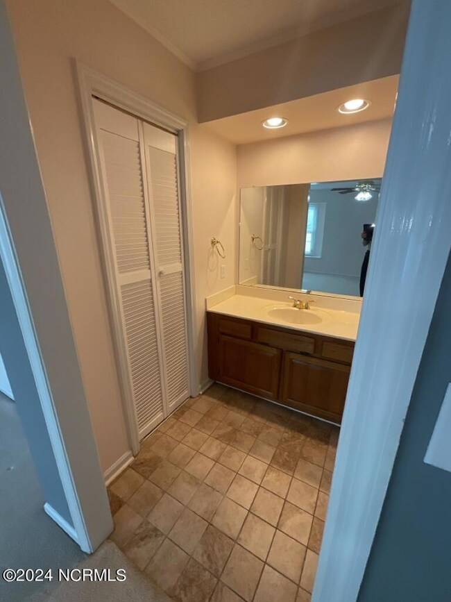 225 Audubon Dr, Jacksonville, NC 28546 - photo 6