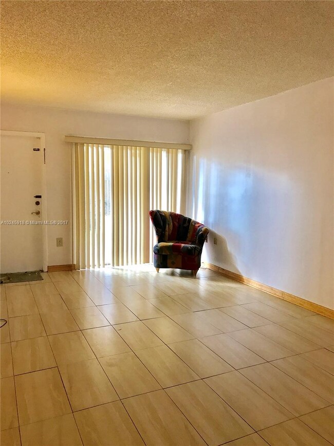 15401 SW 81st Cir Ln unit 15, Miami, FL 33193 - photo 2