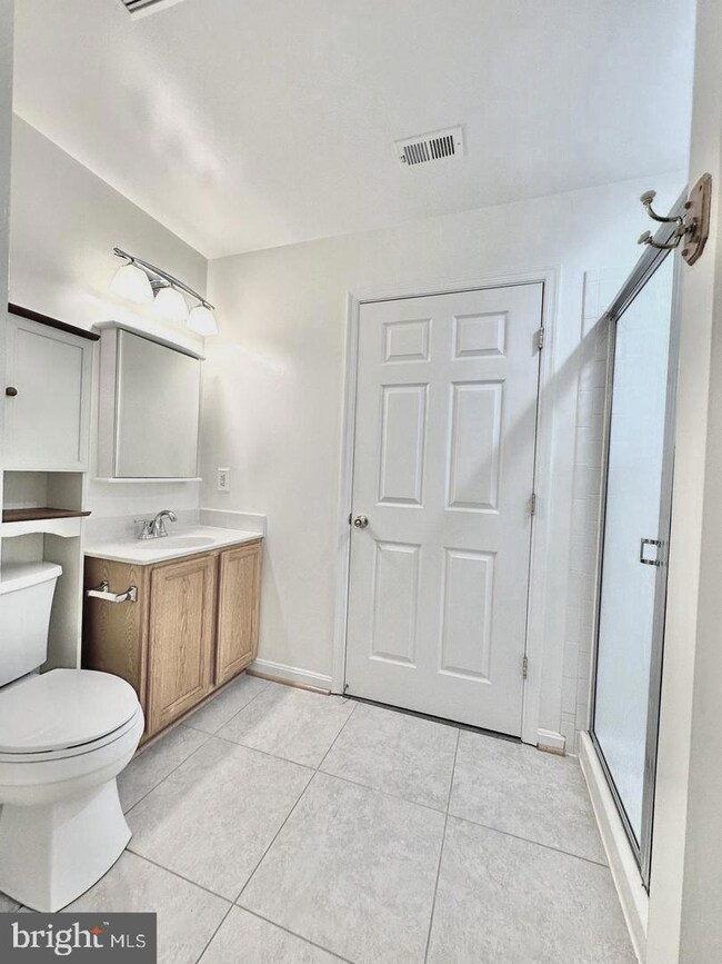 1060 Gardenview Loop unit 102, Woodbridge, VA 22191 - photo 4