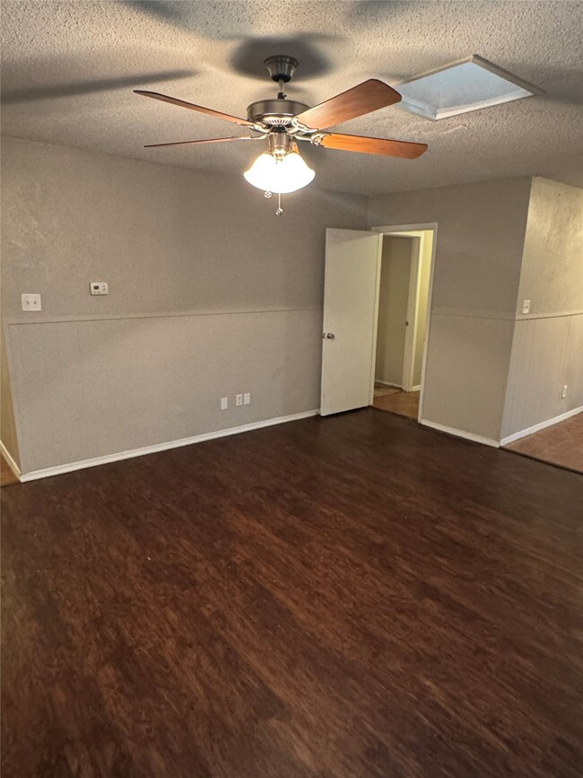 5408 Greenwood Way, North Richland Hills, TX 76180 - photo 4