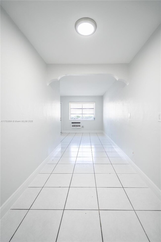 7821 Carlyle Ave unit 2, Miami Beach, FL 33141 - photo 7