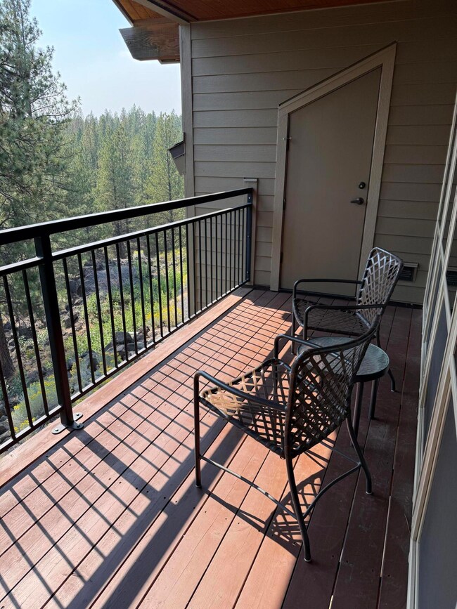 18575 SW Century Dr unit 1537B / 682, Bend, OR 97702 - photo 2
