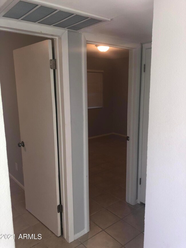 40 E Ingram St unit II, Mesa, AZ 85201 - photo 6