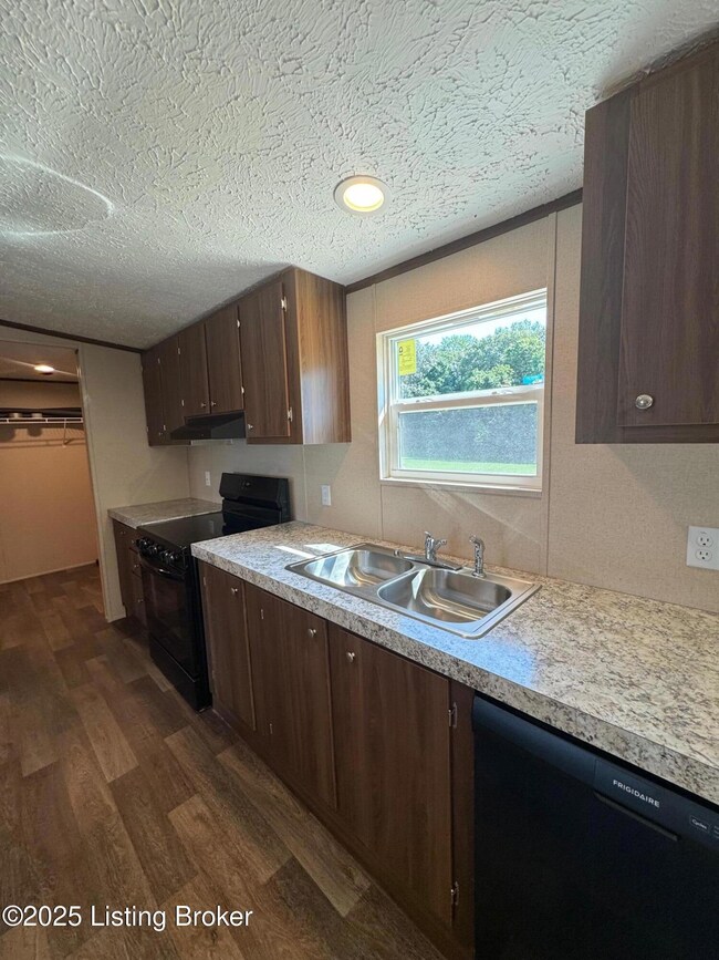 316 Glover Hills Ln, Glasgow, KY 42141 - photo 5