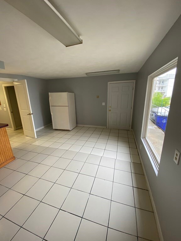 264 Union St unit 1N, Fall River, MA 02721 - photo 3