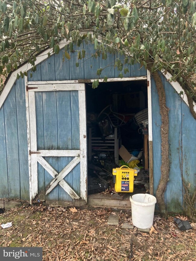 975 Williams St, Cumberland, MD 21502 - photo 2