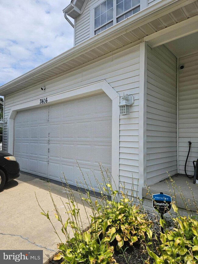 7406 Acacia Ct unit 1, Clinton, MD 20735 - photo 2