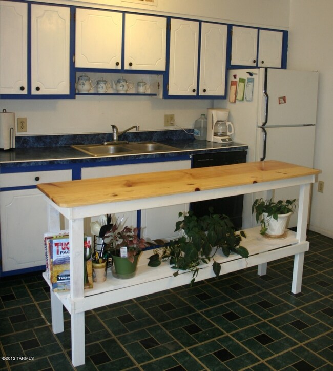 Kitchen 1