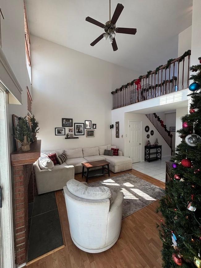 121 Crescent Ln unit 146231, Schaumburg, IL 60193 - photo 5