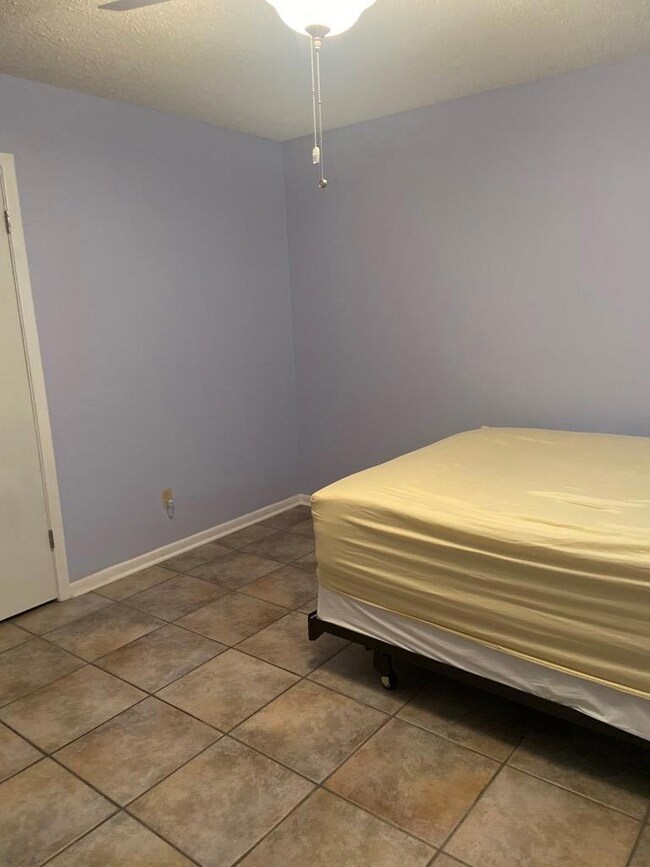 3220 La Vista Ave, Bay City, TX 77414 - photo 5