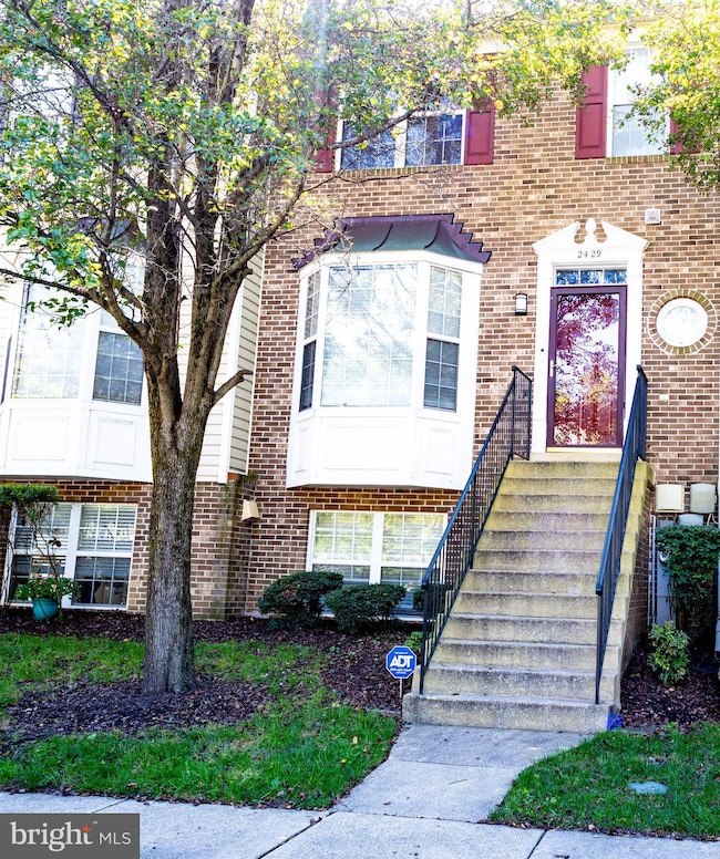 2429 Lizbec Ct, Crofton, MD 21114 - photo 2