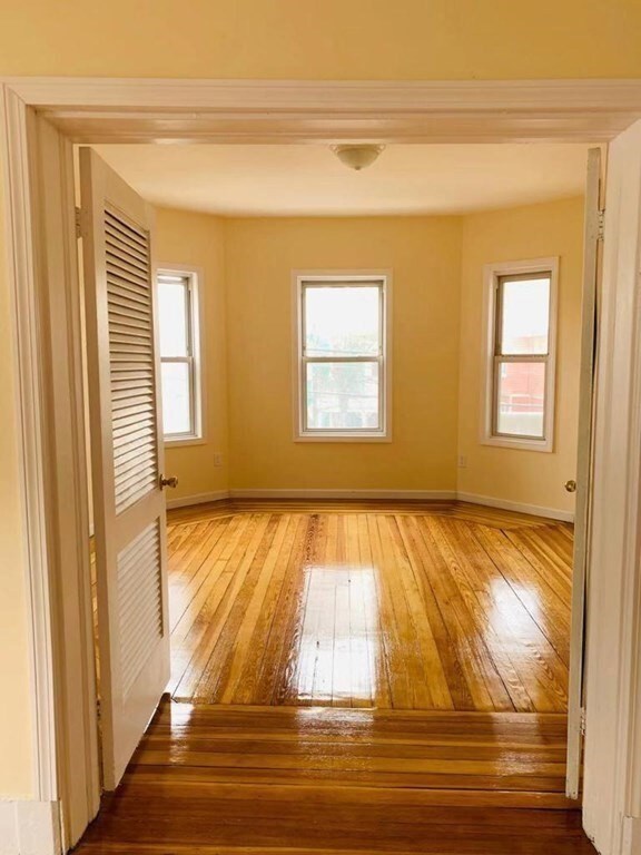 81 Rogers Ave unit 2, Somerville, MA 02144 - photo 2