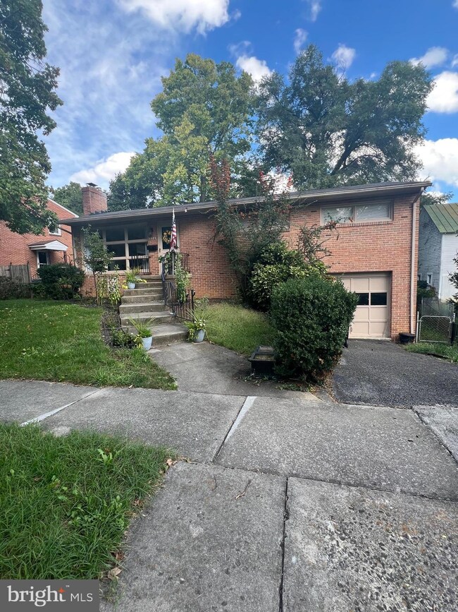 310 Mosby St, Winchester, VA 22601 - photo 2