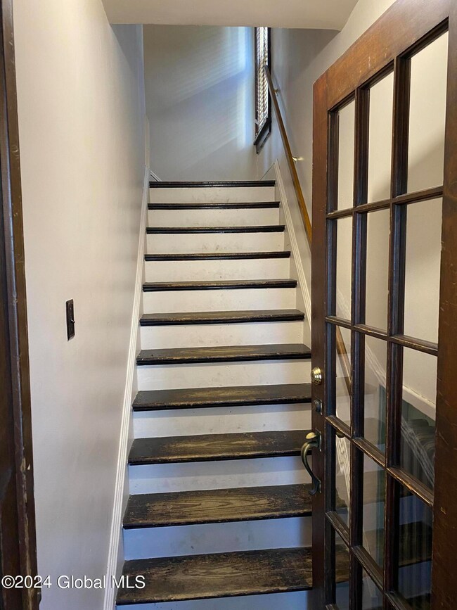 522 Warren St, Albany, NY 12208 - photo 6