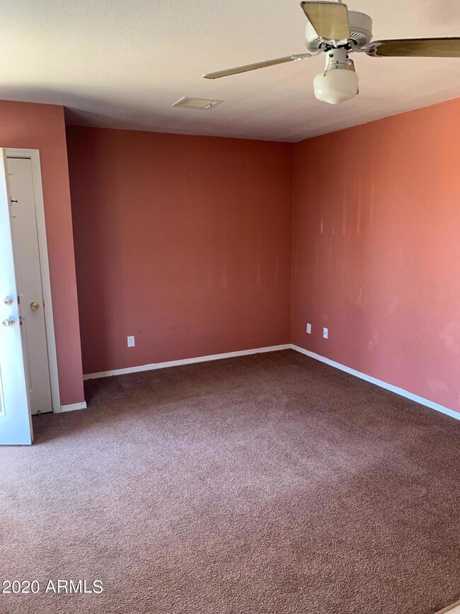 4015 N Montezuma Dr unit D, Eloy, AZ 85131 - photo 4