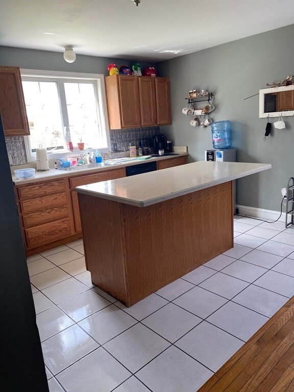 88 Canfield St, South Dartmouth, MA 02748 - photo 3