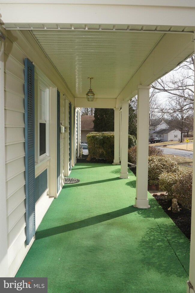 4903 Riverton Ln, Bowie, MD 20715 - photo 3