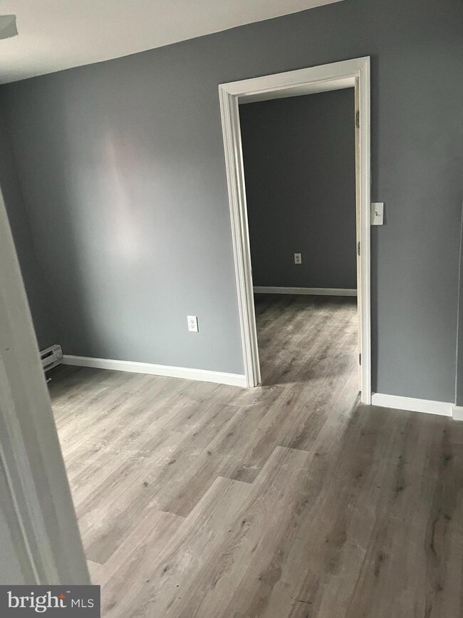 330 Pine Aly, Pottstown, PA 19464 - photo 5