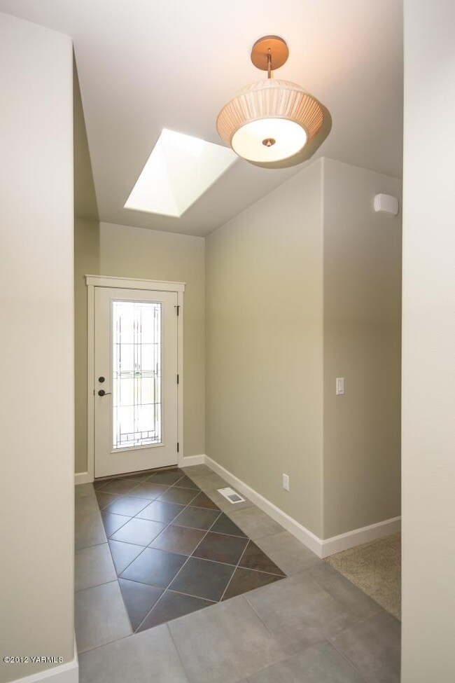 Tiled Entryway