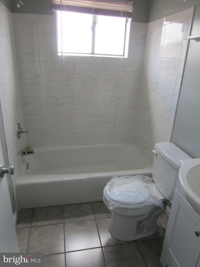 5534 Karen Elaine Dr unit 1745, New Carrollton, MD 20784 - photo 6