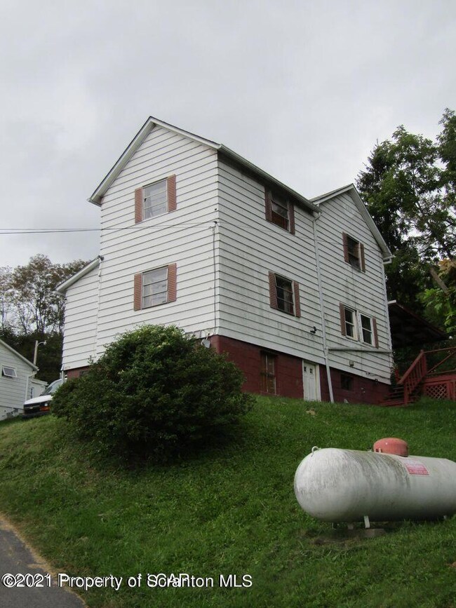 99 W Main St, Plymouth, PA 18651 - photo 3