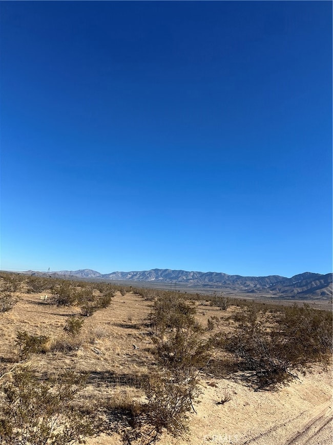 11 Canyon View Rd, Apple Valley, CA 92308 - photo 2