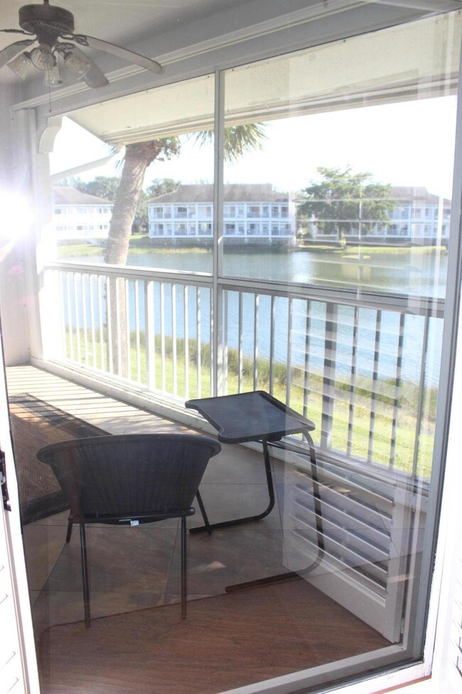 217 Cypress Point Dr unit 217, Palm Beach Gardens, FL 33418 - photo 4