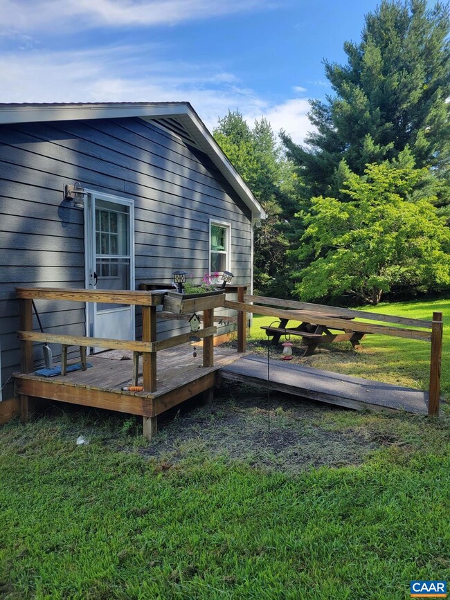 141 Hillside Ln, Ruckersville, VA 22968 - photo 5