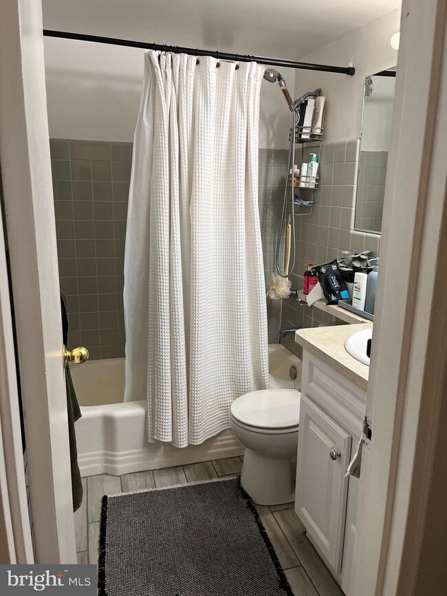 2101-17 Chestnut St unit 1706, Philadelphia, PA 19103 - photo 7