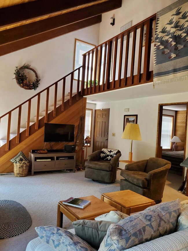 18002 Sandhill Ln unit 1, Sunriver, OR 97707 - photo 2