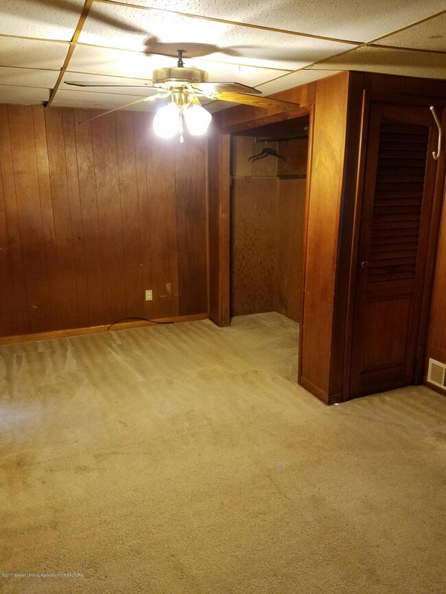 1124 Regent St, Lansing, MI 48912 - photo 7
